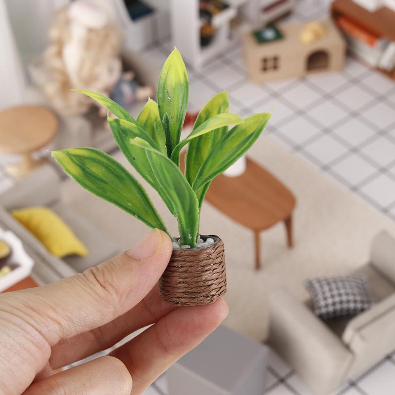 Plant Pot - قطعة واحدة من النباتات الاصطناعية الصغيرة